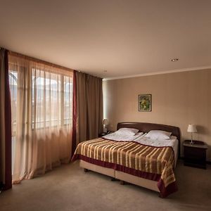 Habitación Estándar con 2 Camas Individuales